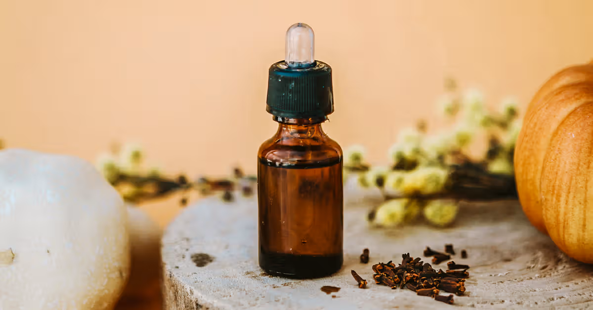 Apply clove oil Apply clove oil