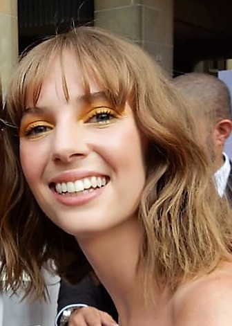 Maya Hawke - Robin Buckley