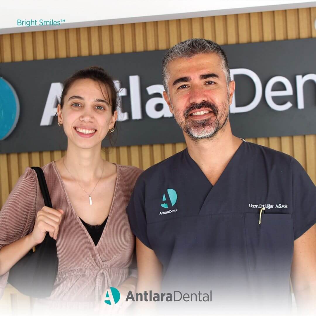 Şeffaf Plak Tedavisi Sonrası Parlak Gülüşler, AntlaraDental Diş Kliniği Antalya